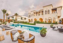 Buying a Luxury Villa in Dubai: The Ultimate Guide to Investing with Christie’s Real Estate Dubai